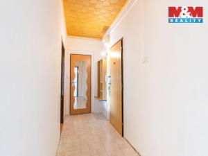 Prodej bytu 2+1, Orlová - Lutyně, Karla Dvořáčka, 43 m2