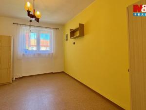 Prodej bytu 3+1, Dubňany, Nám. 15.dubna, 62 m2