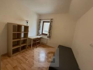 Pronájem bytu 1+kk, Praha - Řepy, Karlovarská, 21 m2