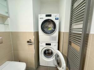 Pronájem bytu 2+kk, Praha - Podolí, 75 m2