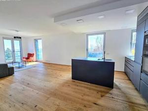 Pronájem bytu 3+kk, Praha, U Dívčích hradů, 123 m2