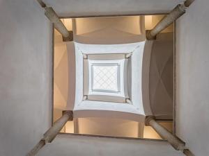 Pronájem obchodního prostoru, Praha - Malá Strana, Vlašská, 98 m2