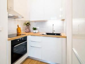 Pronájem kanceláře, Praha - Nové Město, U půjčovny, 46 m2