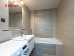 Prodej bytu 2+1, Praha - Černý Most, náměstí Plukovníka Vlčka, 83 m2