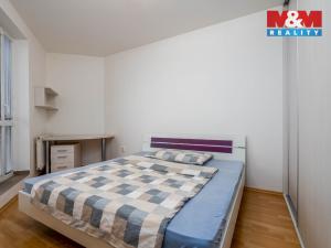 Pronájem bytu 2+kk, Hradec Králové, Na Občinách, 38 m2