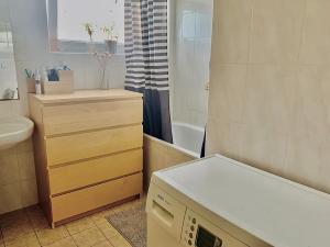 Pronájem bytu 2+kk, Brno, Opálkova, 42 m2