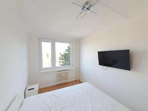 Pronájem bytu 3+kk, Praha - Střížkov, Jablonecká, 68 m2