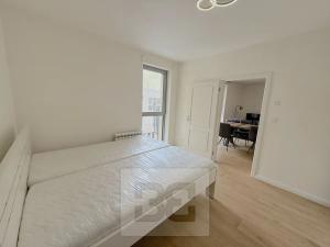 Pronájem bytu 2+kk, Praha - Vinohrady, Varšavská, 48 m2