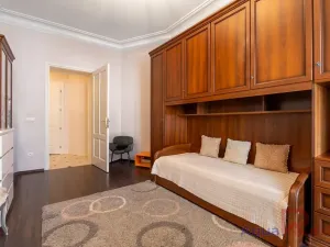 Pronájem bytu 4+kk, Karlovy Vary, Zeyerova, 124 m2