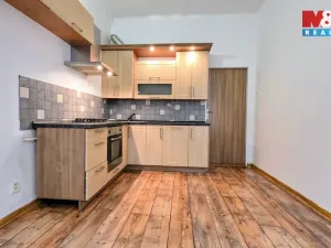 Prodej bytu 2+1, Ostrava - Moravská Ostrava, Veleslavínova, 68 m2