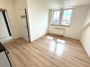 Pronájem bytu 2+kk, Praha - Zličín, Strojírenská, 42 m2