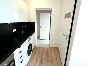 Pronájem bytu 2+kk, Praha - Zličín, Strojírenská, 42 m2