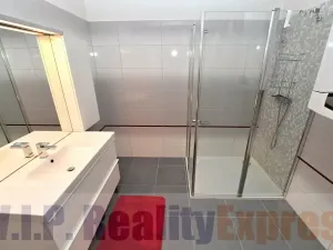 Prodej bytu 3+kk, Praha - Kyje, Břeclavská, 70 m2