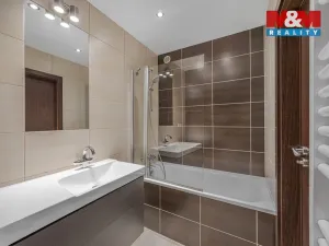 Prodej bytu 3+1, Praha - Klánovice, Medinská, 81 m2