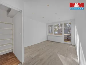 Prodej bytu 3+1, Praha - Klánovice, Medinská, 81 m2