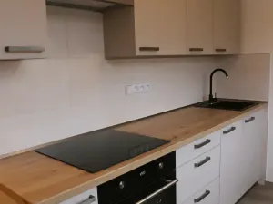 Pronájem bytu 2+1, Hradec Králové, Sezemická, 61 m2