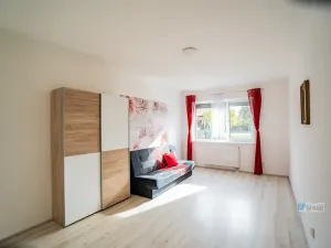 Prodej bytu 2+kk, Unhošť, U Parketárny, 60 m2