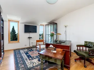 Prodej bytu 6+kk a větší, Průhonice, Uhříněveská, 264 m2