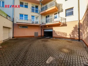 Pronájem bytu 1+kk, Praha - Suchdol, Internacionální, 41 m2