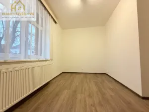 Pronájem bytu 3+kk, Hradec Králové, Pouchovská, 90 m2