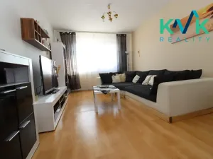 Prodej bytu 3+1, Karlovy Vary, Konečná, 82 m2