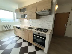 Pronájem bytu 2+1, Ústí nad Labem, Ladova, 62 m2