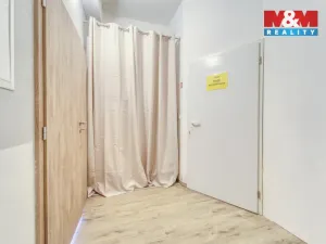 Prodej obchodního prostoru, Praha - Uhříněves, Přátelství, 280 m2