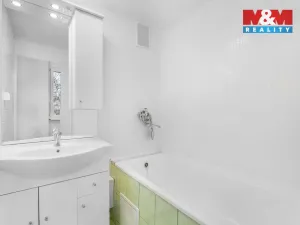 Prodej bytu 3+1, Ústí nad Labem - Ústí nad Labem-centrum, Ve Smyčce, 64 m2