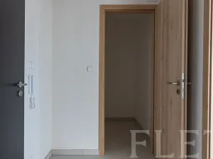 Pronájem bytu 1+kk, Praha - Hlubočepy, Baarové, 31 m2