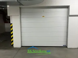 Pronájem garáže, Brno, Chvalovka, 16 m2