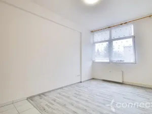 Pronájem bytu 2+kk, Zruč nad Sázavou, náměstí Míru, 36 m2