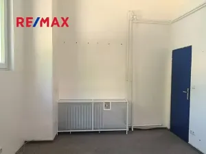 Pronájem kanceláře, Praha - Kobylisy, Horňátecká, 14 m2