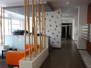 Pronájem bytu 1+kk, Praha - Holešovice, Jankovcova, 43 m2