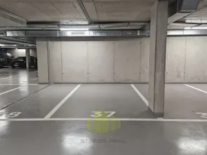 Pronájem garážového stání, Olomouc, Hněvotínská, 13 m2