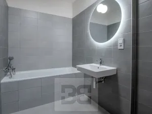 Pronájem bytu 2+kk, Liberec, Tovární, 66 m2