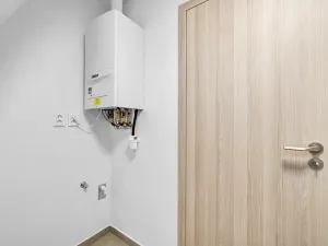 Pronájem bytu 2+1, Praha - Smíchov, Grafická, 64 m2