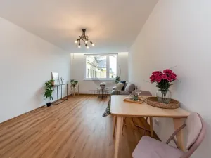 Prodej bytu 2+kk, Praha - Kobylisy, Čimická, 43 m2