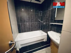 Pronájem bytu 2+kk, Český Těšín, Štefánikova, 55 m2