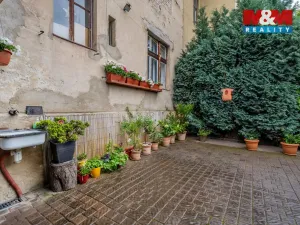 Prodej činžovního domu, Ústí nad Labem - Krásné Březno, Janáčkova, 250 m2