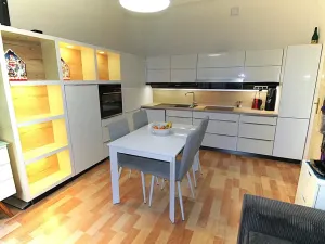 Pronájem bytu 2+kk, Praha - Holešovice, Veverkova, 50 m2