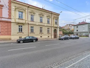 Prodej bytu 2+1, Hradec Králové, Komenského, 98 m2