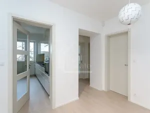 Pronájem bytu 2+1, Praha - Smíchov, Na pláni, 68 m2