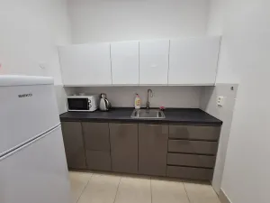 Pronájem kanceláře, Praha - Žižkov, Žerotínova, 130 m2