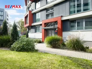 Pronájem bytu 2+kk, Praha - Libeň, Vojenova, 62 m2
