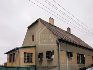 Prodej rodinného domu, Třebusice, 470 m2