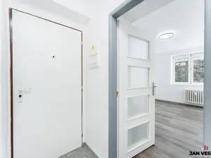 Pronájem bytu 3+1, Praha - Čakovice, U Párníků, 54 m2