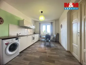 Pronájem rodinného domu, Dobrovice, Komenského, 20 m2