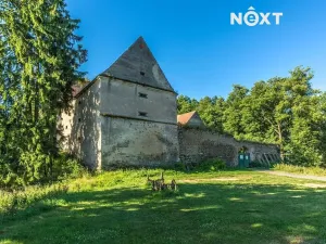 Prodej komerční nemovitosti, Buzice, 1800 m2