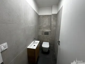 Pronájem bytu 2+kk, Jesenice, Hlavní, 56 m2