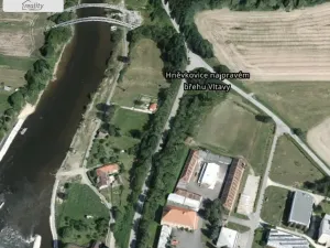 Prodej louky, Týn nad Vltavou, Hněvkovice na pravém břehu Vlt., 1648 m2